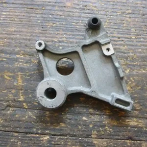 Végkiárusítás Support d‘étrier arrière Honda 600 Hornet (PC34) 1998-02
