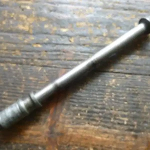 Ajánlat Axe de roue arrière Honda 750XLV (RD01)