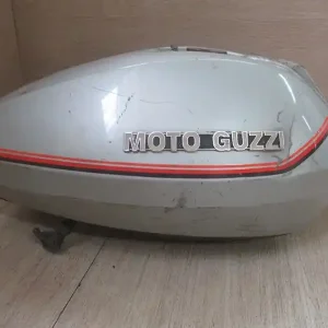 Végkiárusítás Réservoir Moto Guzzi V65 1983-1987
